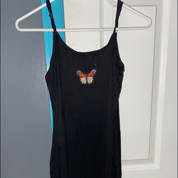 Clothes - Picture 2 of 10